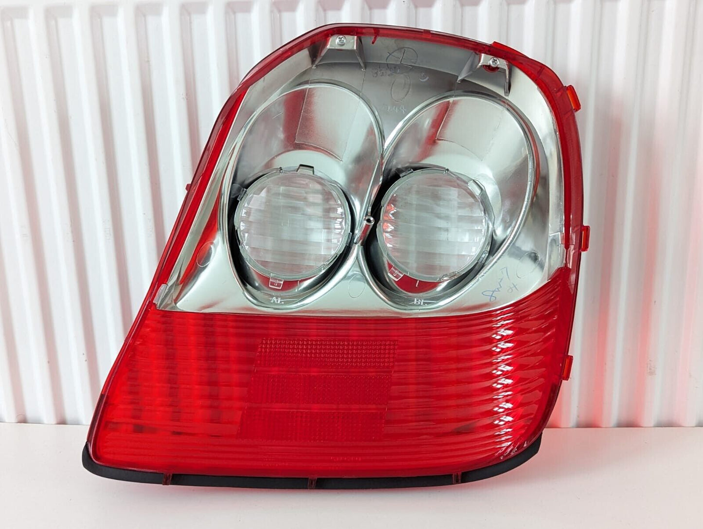 NEW GENUINE 1999-2005 TOYOTA MR2 – LEFT PASSENGER SIDE REAR LIGHT 81561-17240