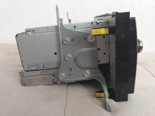 GENUINE 2009 - 2014 TOYOTA AVENSIS T27 - CD STEREO RADIO SAT NAV HEAD UNIT 86140-05010