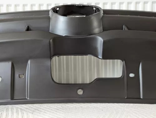 NEW GENUINE 2013-2021 VW VOLKSWAGEN AMAROK - FRONT CENTRE RADIATOR GRILL UNIT 2HH8536539B9