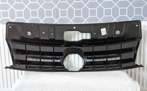 NEW GENUINE 2013-2021 VW VOLKSWAGEN AMAROK - FRONT CENTRE RADIATOR GRILL UNIT 2HH8536539B9