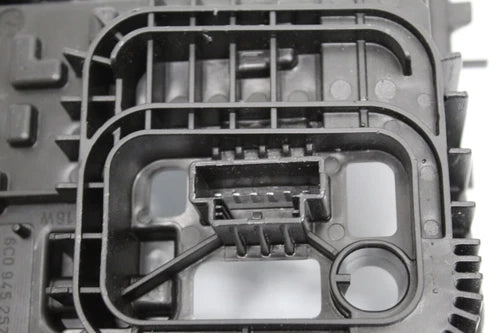 NEW 2015-2018 VW POLO MK5 - LEFT PASSENGER SIDE REAR LIGHT BULB HOLDER UNIT 6C0945257A