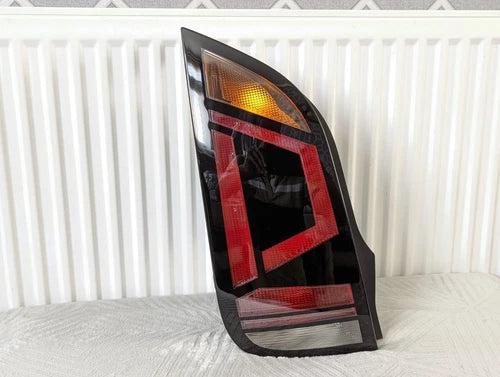 GENUINE 2016-2019 VW VOLKSWAGEN UP FACELIFT-DRIVER SIDE & PASSENGER SIDE REAR LIGHT SET